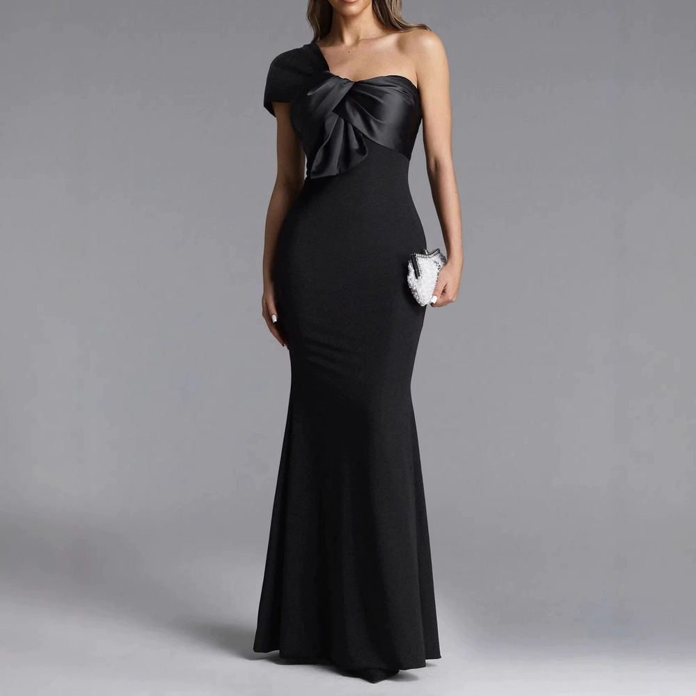 Forever 21 Summer Chic Off-Shoulder Sleeveless Bodycon Black Dress